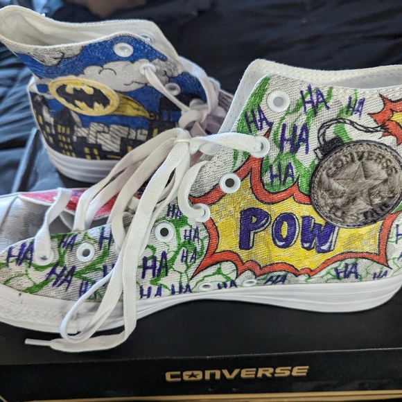 Custom Batman Converse - Picture 6 of 6